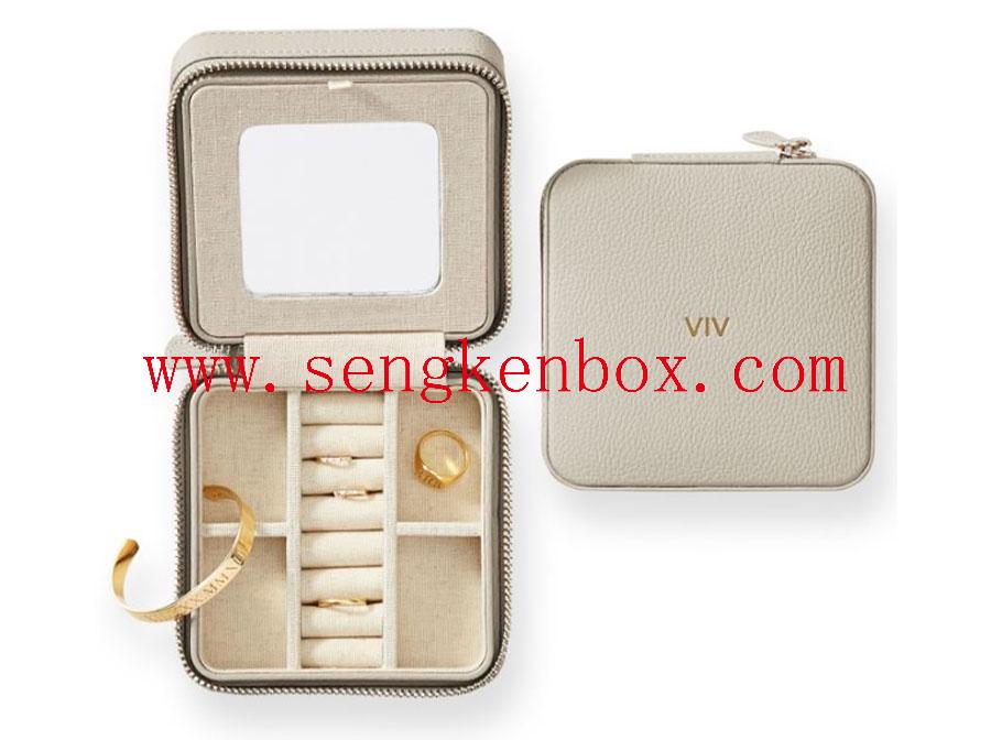 صندوق جلدي لتخزين المجوهرات من جلد سافيانو