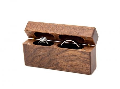 Ring Wooden Box With Magnet Switch
