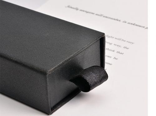 Black Superior Pen Pull-Out Gift Box