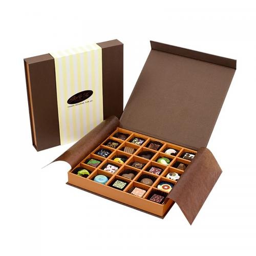 OEM و ODM Custom Exquisite Chocolate Gift Box with Tissue and Paper Cover للبيع