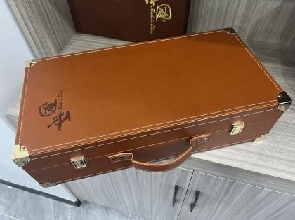 OEM و ODM Lleather Box For Dress Tissue Box Cover Leather Leather Surface للبيع