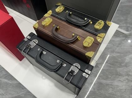OEM و ODM Custom Leather Jewelry Box Hair Dryer Leather Box Leather Box للبيع