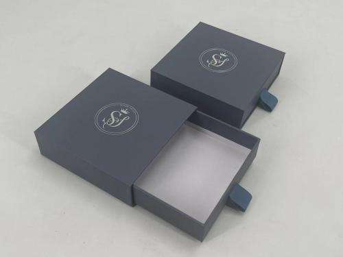 OEM و ODM Luxury Black Matte Paper Box with Ribbon for Gift Packaging Jewel Box للبيع