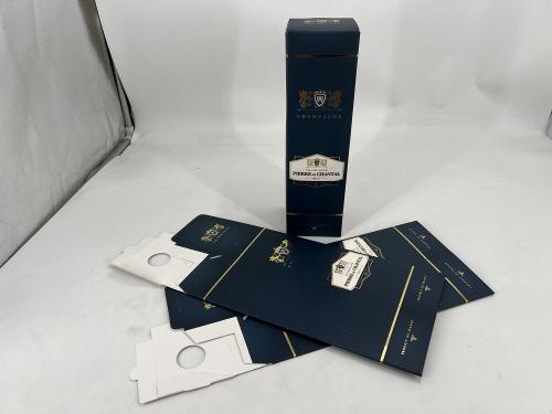 OEM و ODM Hot Stamping White Card Paper Box Wine Packaging High-grade Gift للبيع